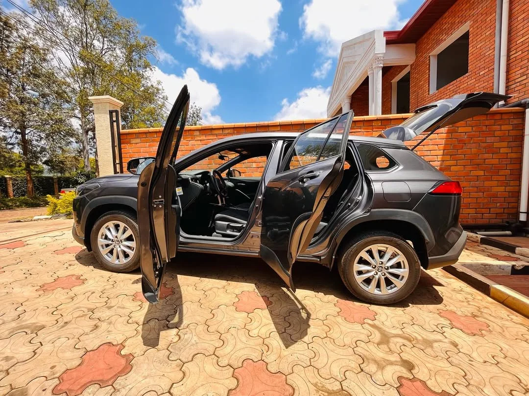 the car for rent seats present